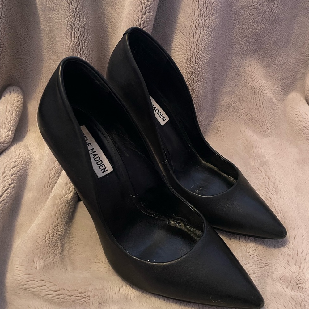 Steve Madden Classic Black Heels